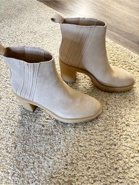 Dolce Vita suede heeled boots size 9